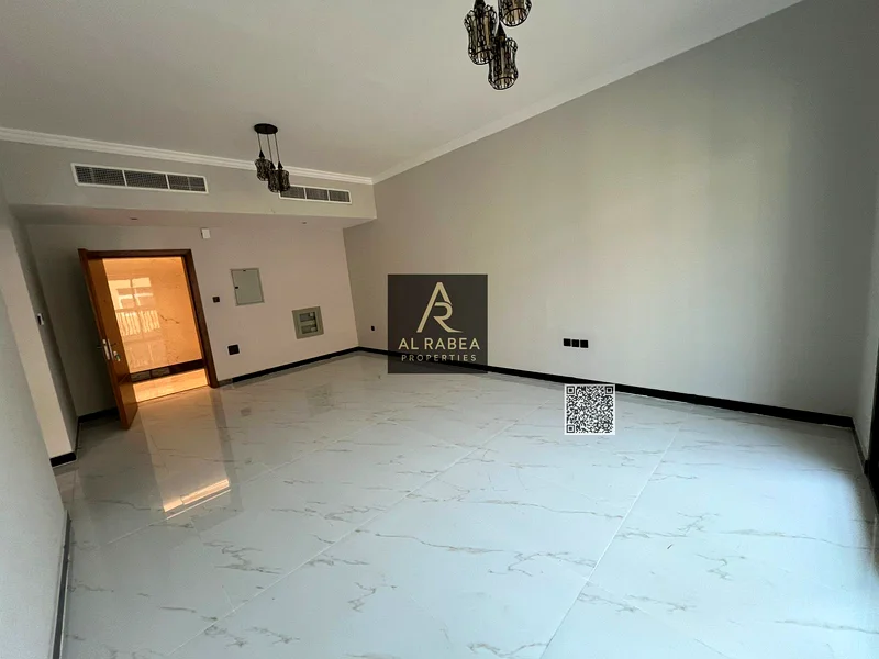 شقة بغرفة نوم واحدة مع غرفة معيشة وشرفة وحمامين. واسعة جدًا. 1300 متر مربع. أول من يسكن في أفضل موقع في المويحات63711602153730113