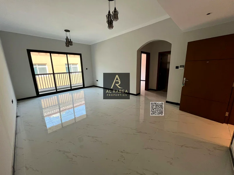 شقة بغرفة نوم واحدة مع غرفة معيشة وشرفة وحمامين. واسعة جدًا. 1300 متر مربع. أول من يسكن في أفضل موقع في المويحات63711602153730111