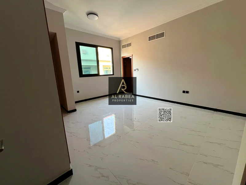 شقة بغرفة نوم واحدة مع غرفة معيشة وشرفة وحمامين. واسعة جدًا. 1300 متر مربع. أول من يسكن في أفضل موقع في المويحات63711602153730114