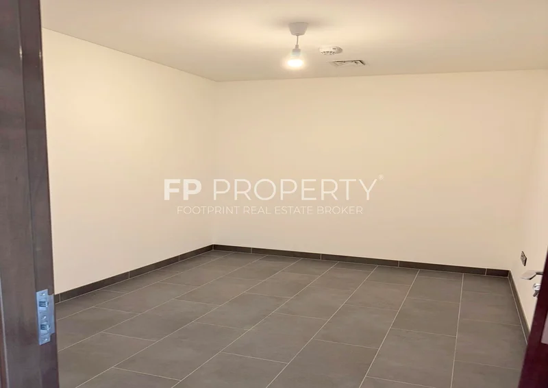 1 Study WITH LAUNDRY  | VACANT UNIT | LUXURY63758548129666112