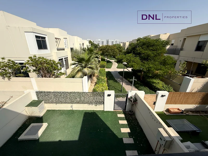 صف مفرد | شاغر | تخطيط واسع63950194501633110