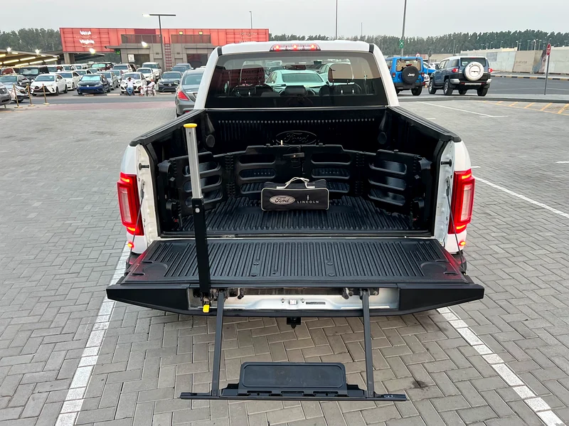 Gulf Ford Raptor, agency paint, first owner from the agency, agency checks, fully optional, extremely clean63612082447107113