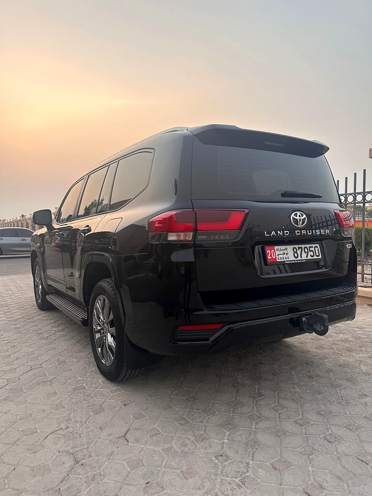تويوتا لاند كروزر، GXR 4.0لتر، لون أسود منتصف الليل، مالك أول، يشمل الضمان والخدمة63613129976705112