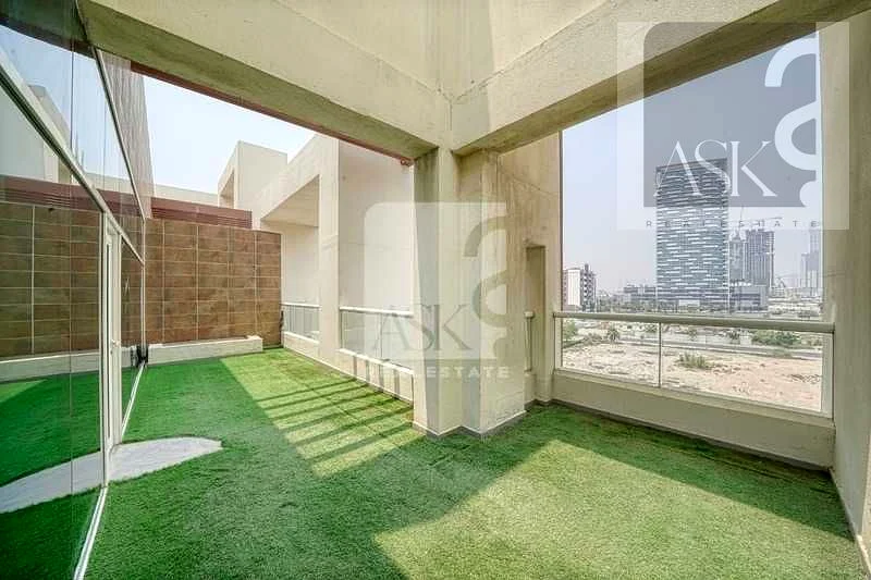 واسعة ومشرقة | بدون أثاث | موقع متميز63729404066433114