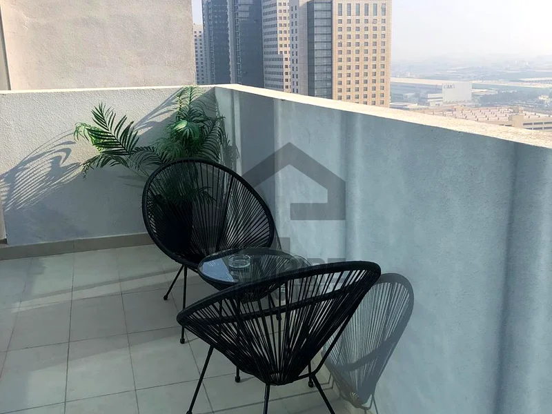 Bright | Large | Next to Metro | Family Friendly63940369001345112