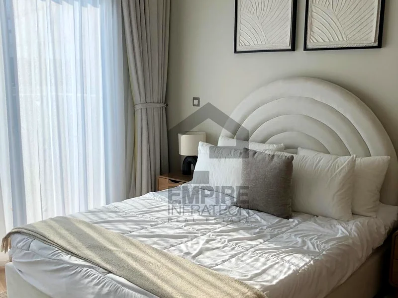 Bright | Large | Next to Metro | Family Friendly63940369001345113