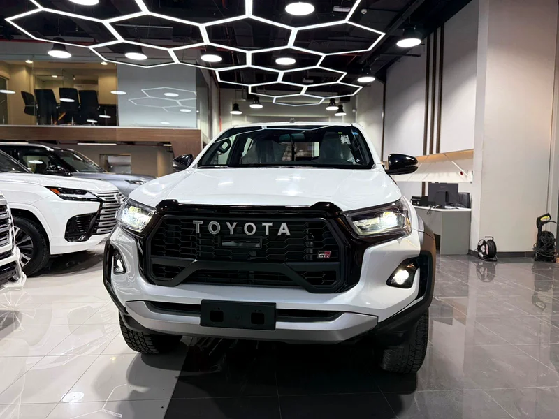 TOYOTA HILUX 4.0L GR RALLY 2025YM تويوتا هايلوكس جي ار رالي  بنزين63612449708034113