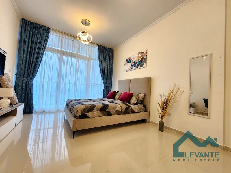 Golf View | Modern Studio | Carson C – DAMAC Hills63973312198915110
