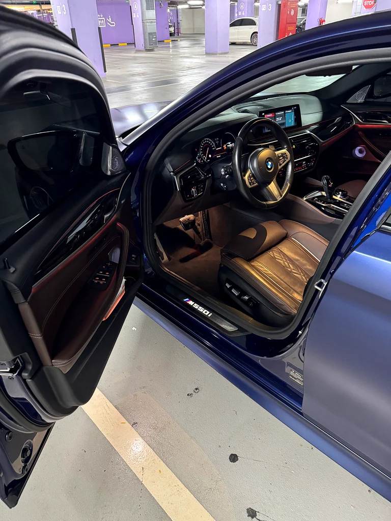 Unique BMW M550i GCC Specs/Agency Warranty/No Accidents/Immaculate condition63612445183875114