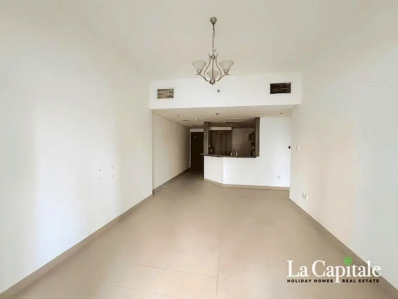Well Maintained | Lake View | Prime Community63988682857089111