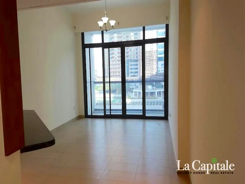 Well Maintained | Lake View | Prime Community63988682857089112