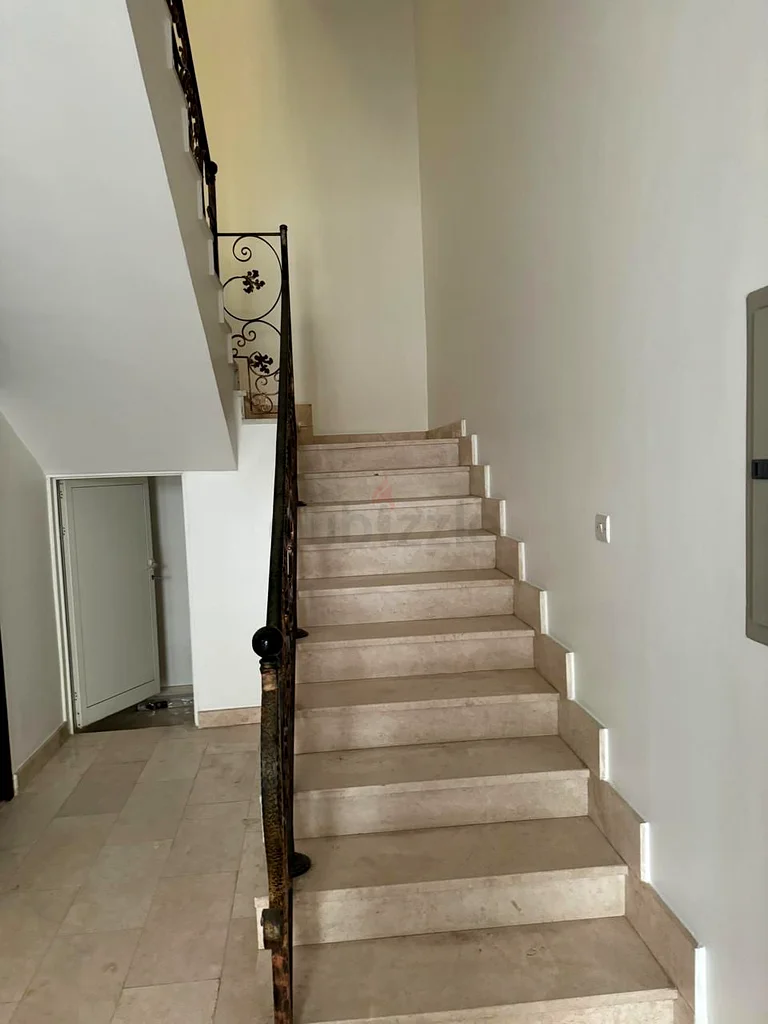 Direct from Owner – Spacious 6BR Independent Villa Alzaab63624966428674114