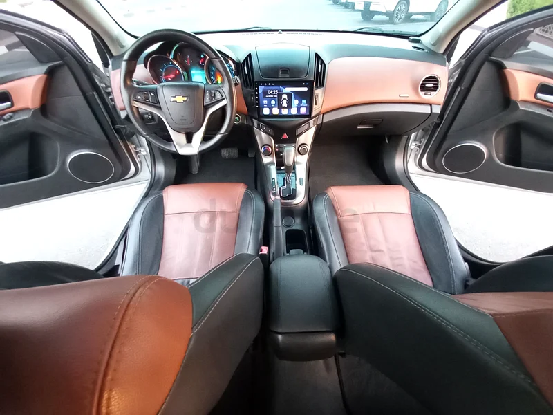 تقريبًا مثل سيارة جديدة من طراز شيفروليه كروز LTZ مجهزة بالكامل63612066240770113