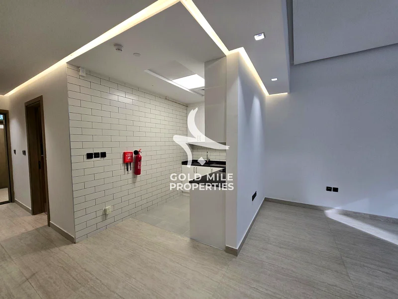 BRAND NEW || FAMILY BUILDING || KITCHIN APPLIANCES ||63800186861057114