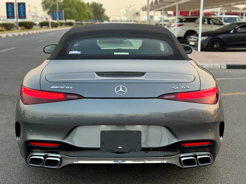 MERCEDES BENZ SL63 AMG MODEL 2023 (900KM ONLY)63613737738627113