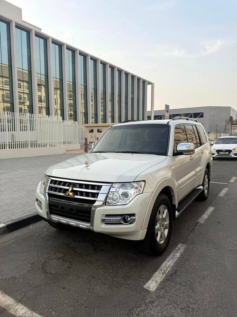 Mitsubishi Pajero GLS TOP 2022 Gcc Specs 3.0Lit Full Options 7 Seater.63612068940162111