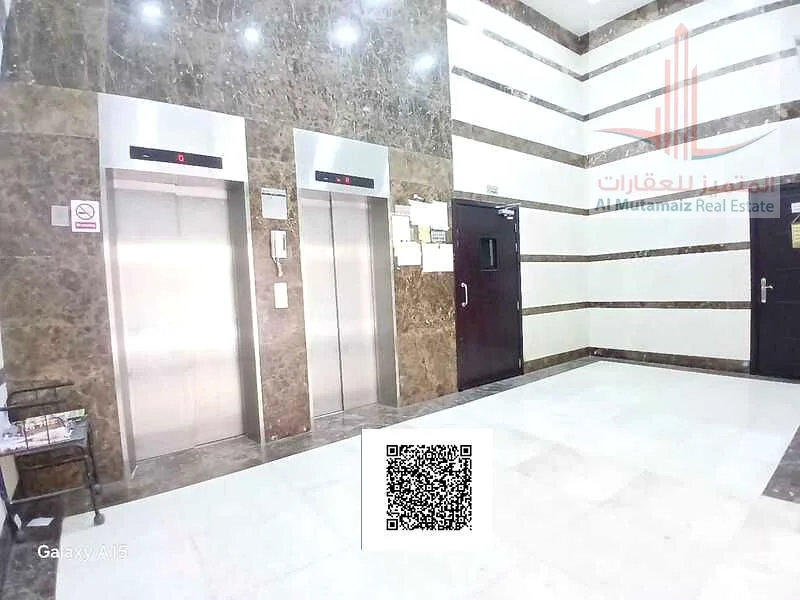 للإيجار السنوي - غرفة عائلية وصالة - مبنى حديث - سعر معقول - موقع حيوي63721797866753111