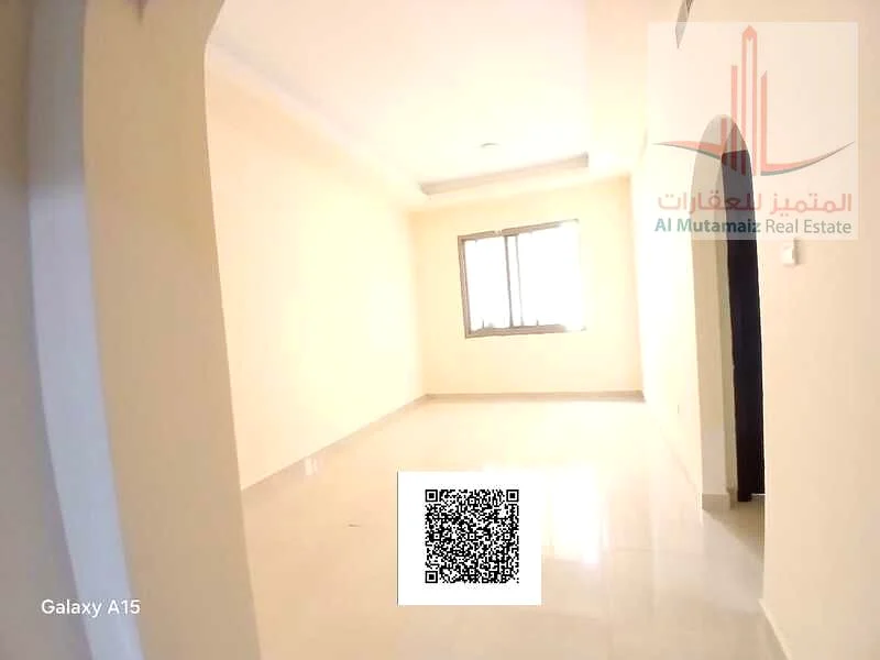 للإيجار السنوي - غرفة عائلية وصالة - مبنى حديث - سعر معقول - موقع حيوي63721797866753114