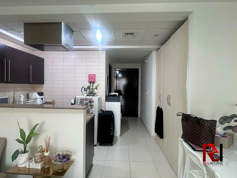Studio | Next to Metro | Vacating Notice Served63988445652865114