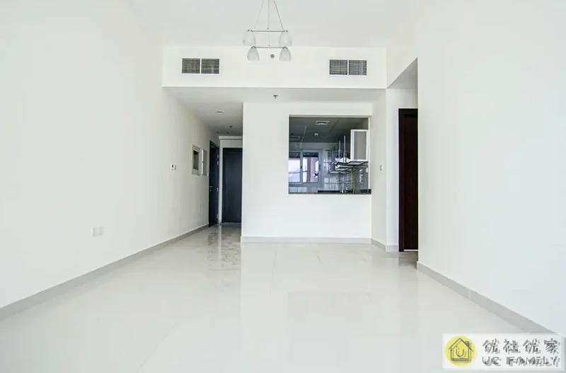 طابق أعلى - صيانة جيدة - مبنى مناسب للعائلات63731364889473110
