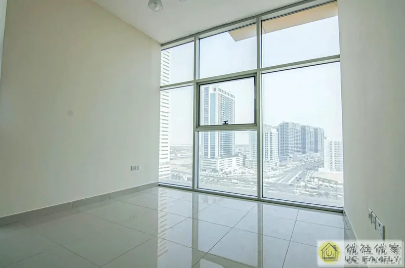 طابق أعلى - صيانة جيدة - مبنى مناسب للعائلات63731364889473114