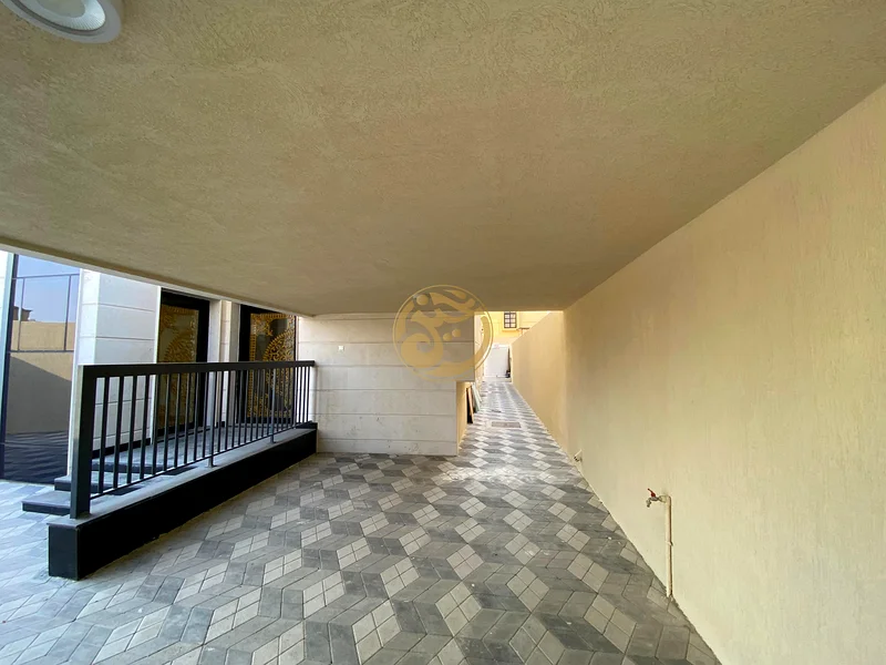 Corner 5BR Luxury Villa | Prime Spot | Freehold63870241251201112