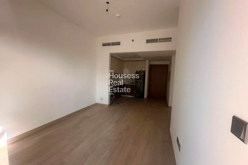 حديثة وفاخرة | إطلالات على برج وخليج قناة63801565391875111