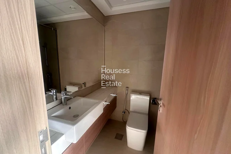 حديثة وفاخرة | إطلالات على برج وخليج قناة63801565391875114