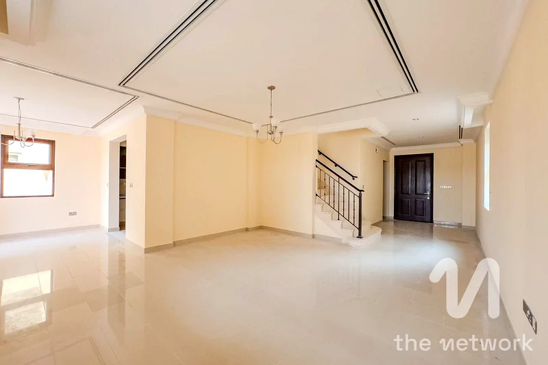 Unfurnished| 2 Cheques | Great Location63727208170113113