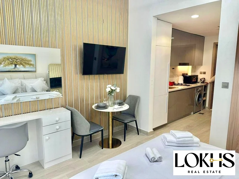استوديو مؤثث مع إعفاء من رسوم المبردات | 12 شيكًا | 5200 درهم إماراتي شهريًا63803933566210113