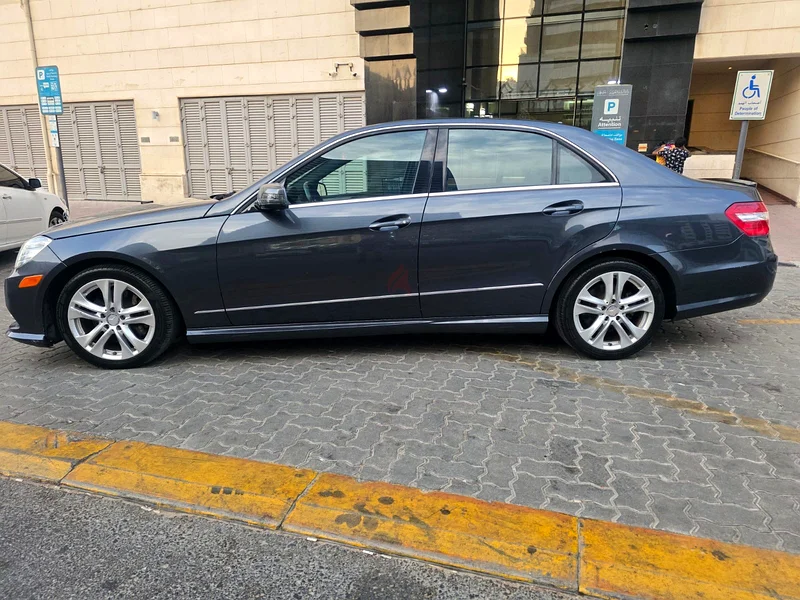 Mercedes-Benz E-Class AMG
2013 ( E-350)63613985634051111