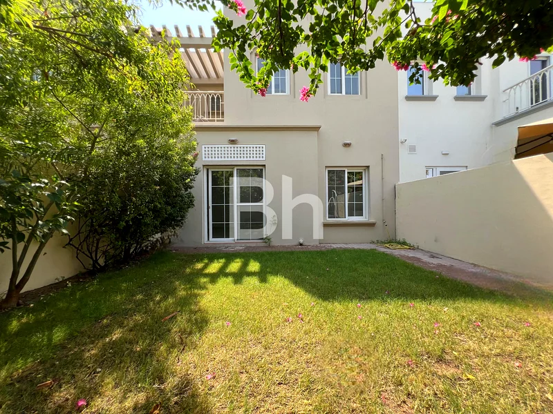 VACANT | RARE LOCATION | POOL PARK VIEW63922744444929110