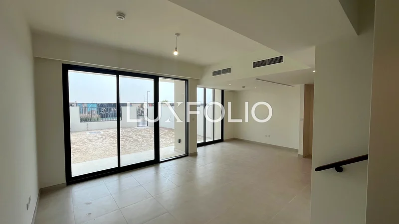 Single Row | Extremely Close- by Amenities63737448092802110
