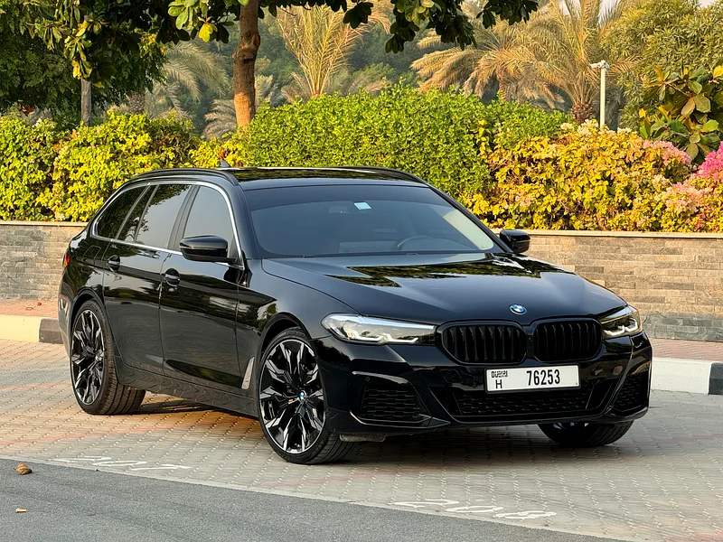 بي إم دبليو 520i تورينغ 2024 مواصفات دول مجلس التعاون الخليجي63612445085185111