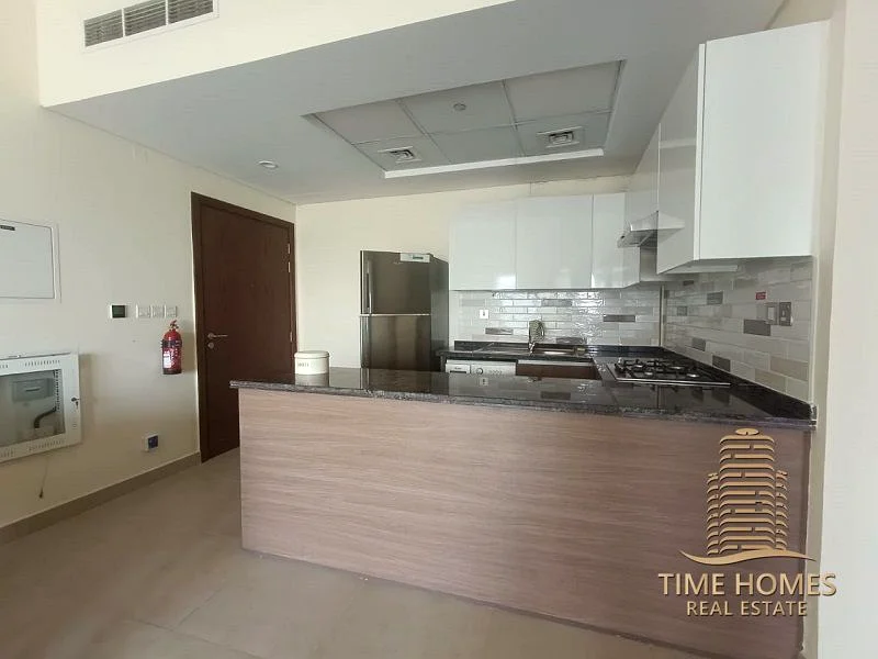 شاغرة | قريبة من المترو | مفروشة بالكامل63612102705026112