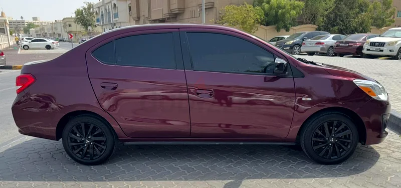 ميتسوبيشي ميرايج G4 أعلى خط63612067780353112