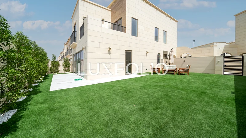 قطعة زاوية كبيرة | بائع متحمس | شاغرة63927001459330110