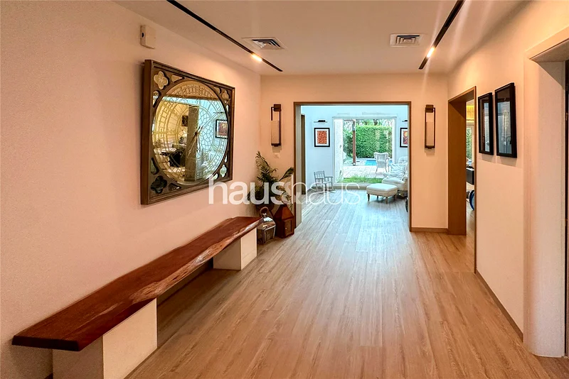 Great Location | Private Pool | Fully Upgraded63726113570433114
