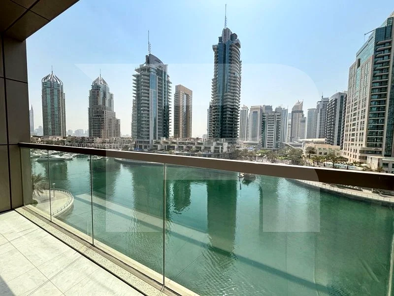 شاغرة | طابق منخفض | إطلالة كاملة على المارينا63774514536963114