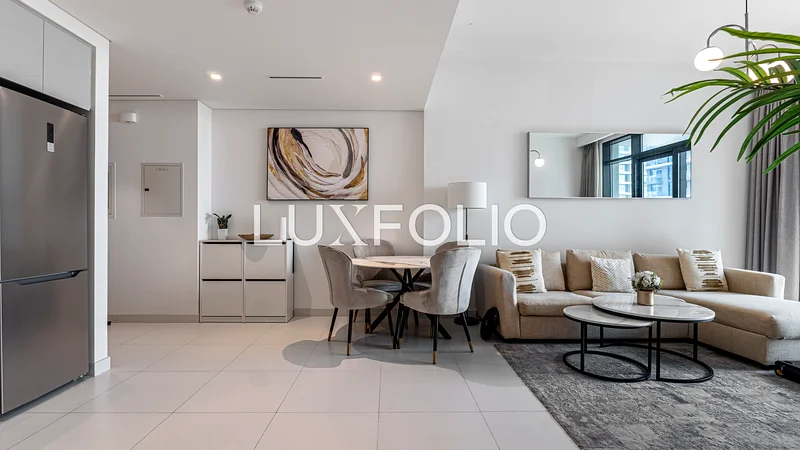 Chiller Free | Vacant Sept | Partial Sea View63733597102850111