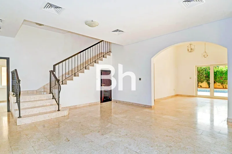 Spacious Villa | Park facing | With Pool63917144997123112