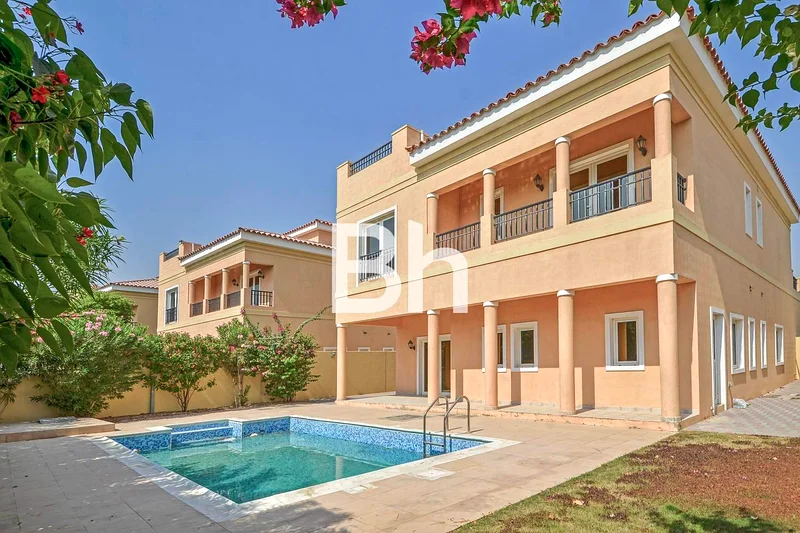 Spacious Villa | Park facing | With Pool63917144997123110