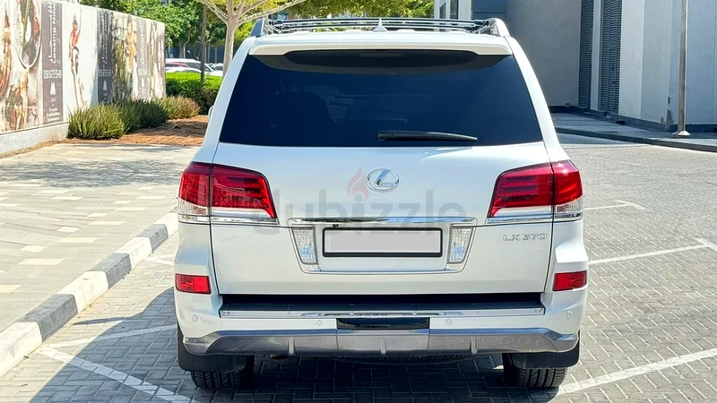 Lexus LX 570 201563612073676931111
