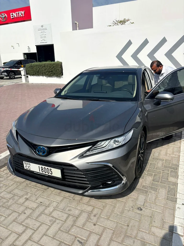 2023 Toyota Camry Hybrid - Full Service History63699050261762112
