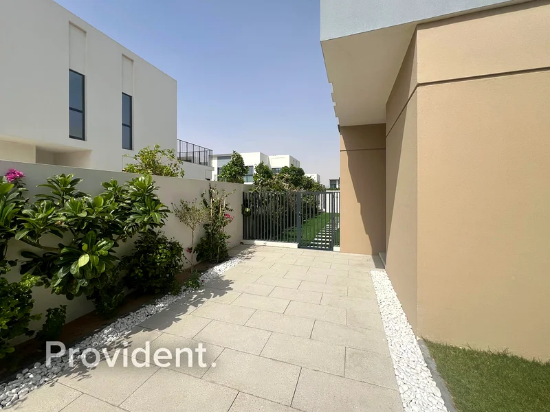 Spacious Villa | Maids Room | Distinctive Location63654981077634112