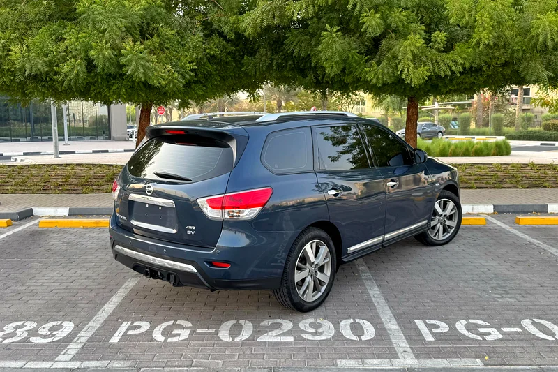 Nissan Pathfinder 2015 SV 4WD | 3.6L - 6 Cylinder | 90,000 Kms | Full Service History | GCC Spec63613131639555111