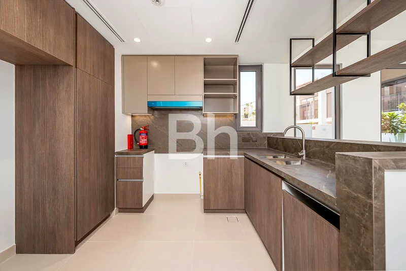 Single Row | Walk to RGS | Brand NEW63806793481473114