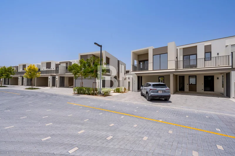 Single Row | Walk to RGS | Brand NEW63806793481473110