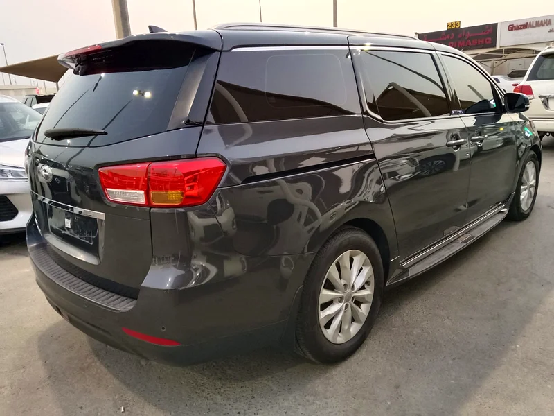 KIA CARNIVAL GCC ONE OWNER63612077351427113