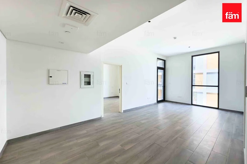 BIG LAYOUT | CLOSED KITCHEN | BIG LAYOUT | VACANT64030514404097111